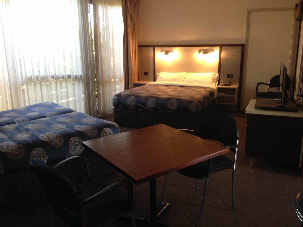 The Central Hotel Motel Lakes Entrance Habitación foto