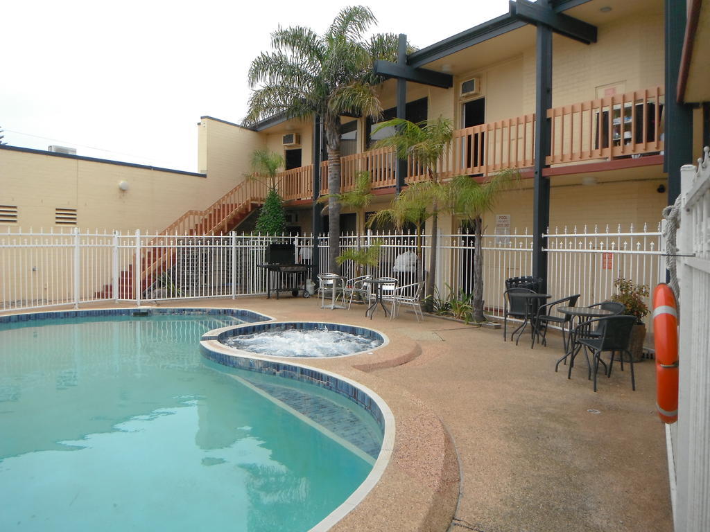 The Central Hotel Motel Lakes Entrance Exterior foto