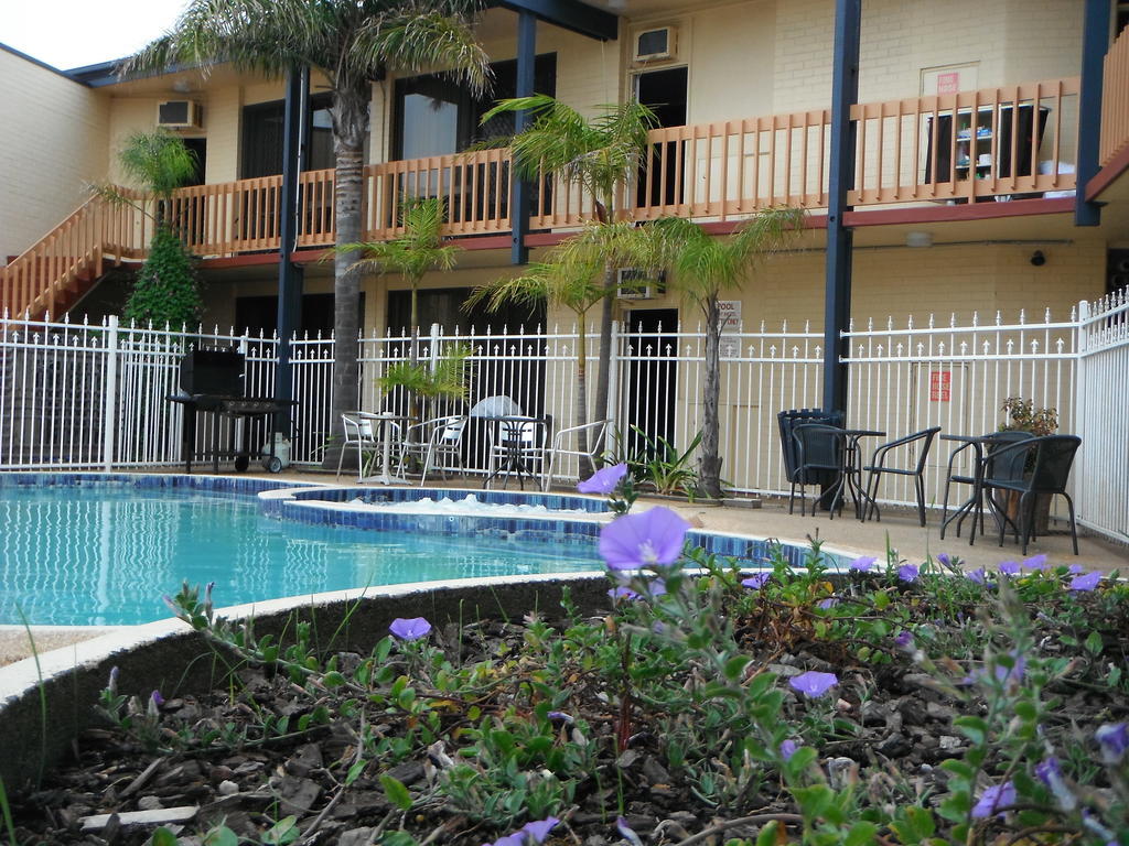 The Central Hotel Motel Lakes Entrance Exterior foto